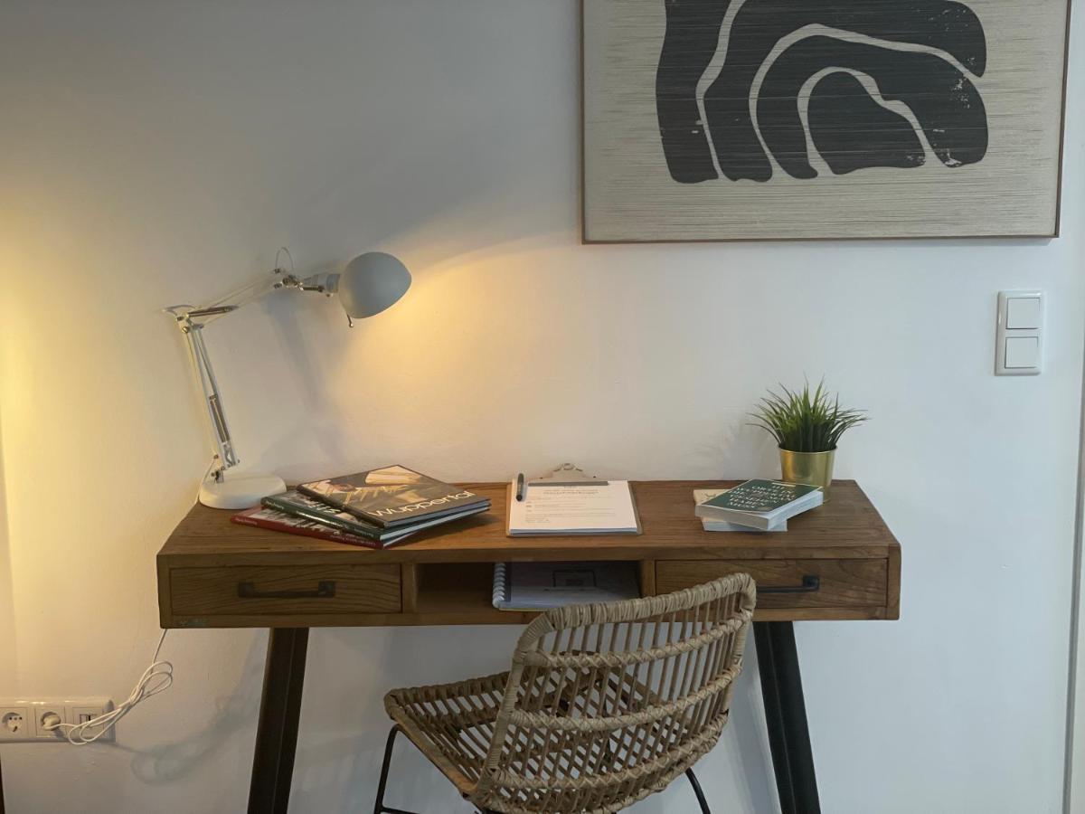 40Qm Wohlfuehl-Apartment Im Gruenen Mit Sorglospaket Wuppertal Dış mekan fotoğraf