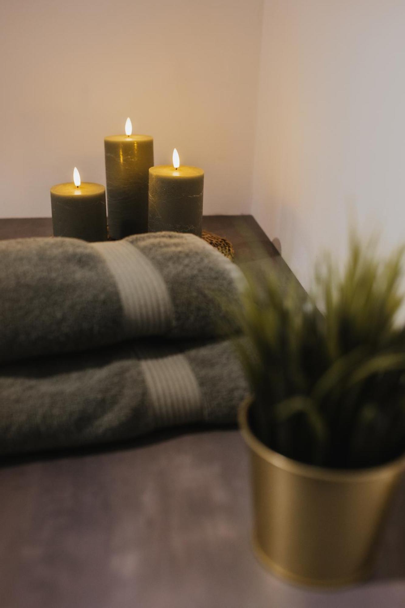 40Qm Wohlfuehl-Apartment Im Gruenen Mit Sorglospaket Wuppertal Dış mekan fotoğraf